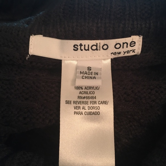 Studio One Sweater Dress - Picture 6 of 8